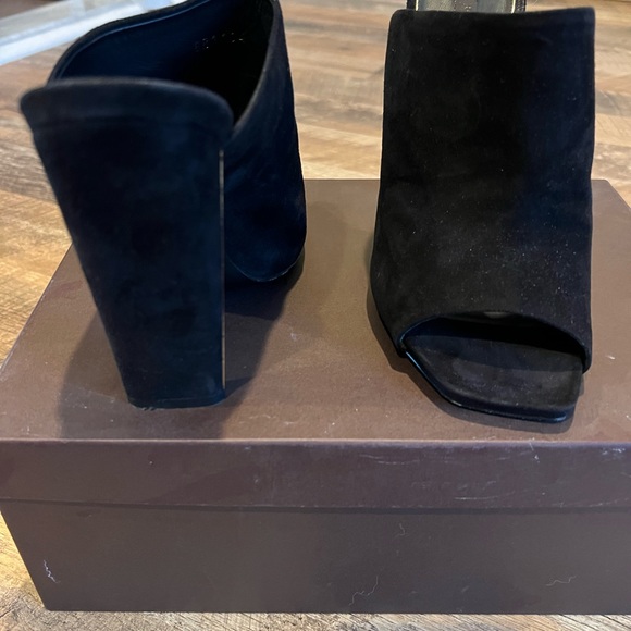 Louis Vuitton black suede mule heel. Worn once. - Picture 4 of 5